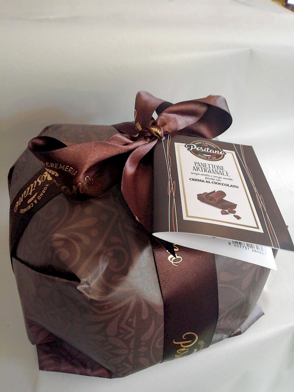 Panettone, gefüllt mit Schokoladencreme von Positano Forno & Cremeria